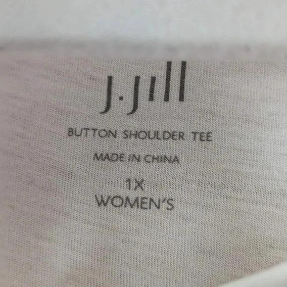 J.Jill Size 1X Button Shoulder Tee 3/4 Roll Tab Sleeve Scoop Neck Off White Top. - Picture 6 of 12